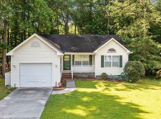 102 Courtney Ln, New Bern, NC 28562