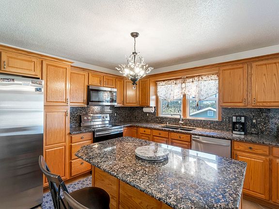 4th image of 721 Locke Ave