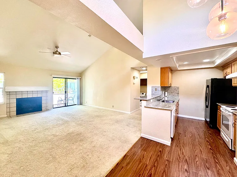 6436 Buena Vista Dr #B — Photo 23
