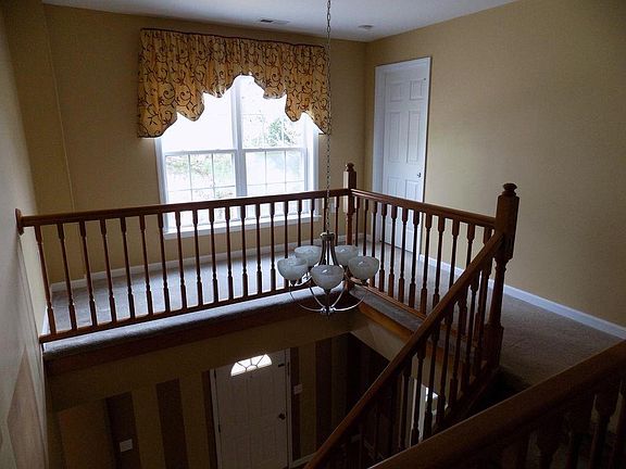 4th image of 5 Onyx Ln S