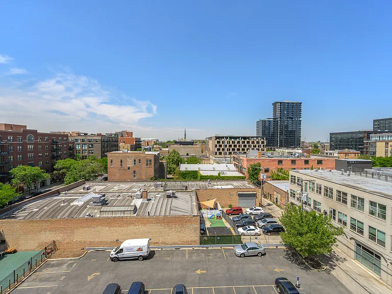 1260 W Washington St #608 — Photo 17