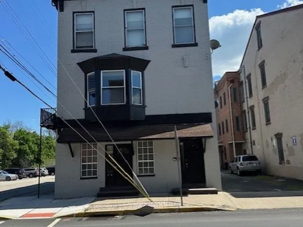 113 Market St, Newport, PA 17074