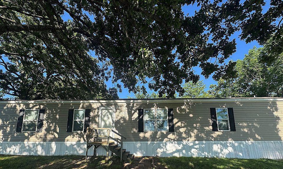 1st image of 3010 Oneal Rd