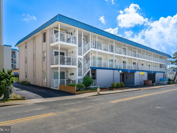 7 40th St #301, Ocean City, MD 21842
