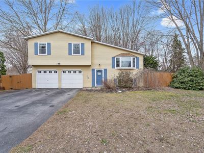 7975 Caraway Dr, Liverpool, NY, 13090