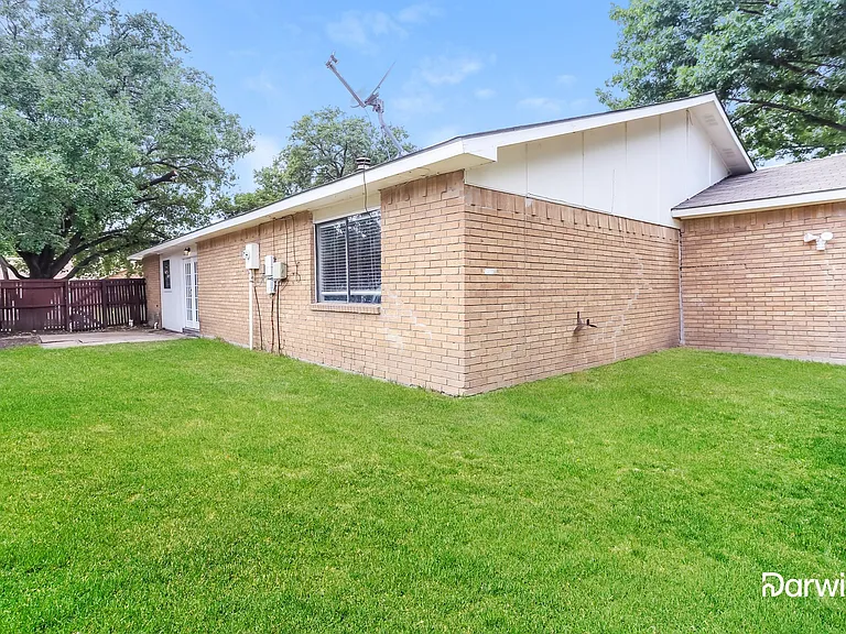 5506 Vagas Dr — Photo 13
