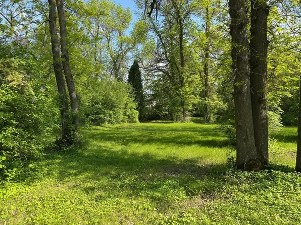 _ Washington St SE, Warroad, MN 56763