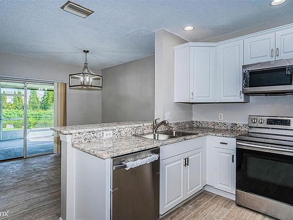 5th image of 10412R Heron Lake Dr