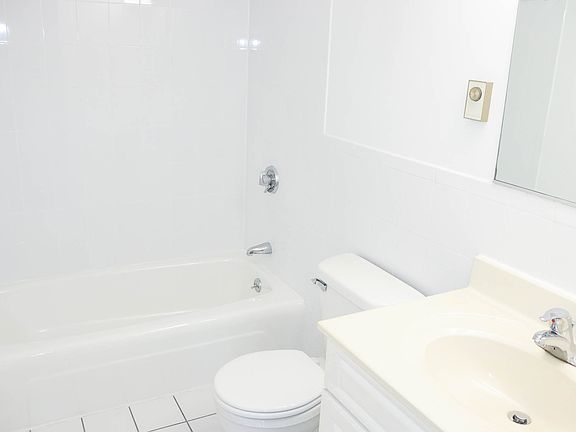 2nd image of 89 Elmwood Park