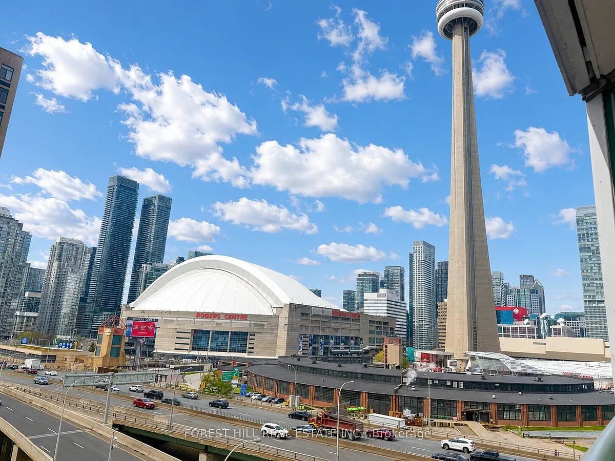 Building Photo - 230 Queens Quay W #1028