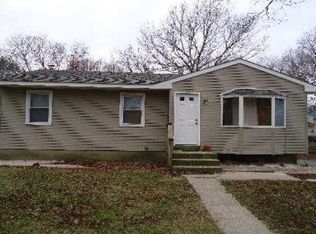 97 Albany Ave, Flanders, NY 11901