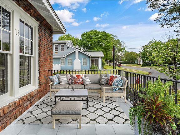 5th image of 15 Oakwood Ct