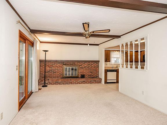 4th image of 2221 Brockton Dr