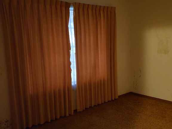 2nd image of 3156 Greenwillow Dr