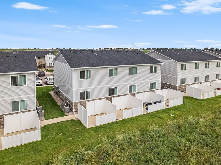 103 Parkview Ct — Photo 41