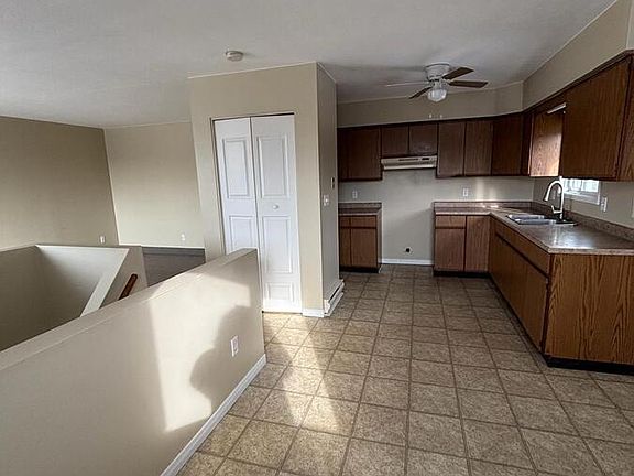 3rd image of 12 Centre St E #1