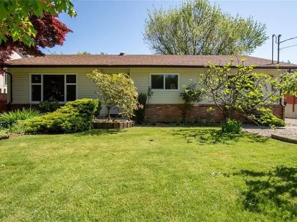 8071 Queen St, North Cowichan, BC V0R 1R0