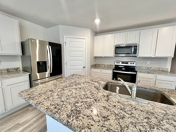3rd image of 5435 Jenee Ct