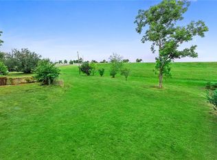 1516 Poinsettia Dr, Metairie, LA 70005