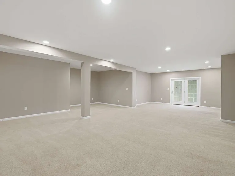 20920 Ashburn Heights Dr — Photo 43