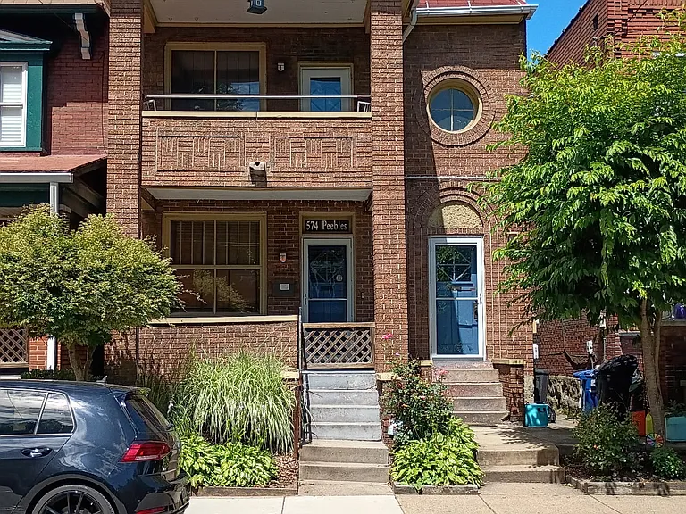574 Peebles St — Photo 10