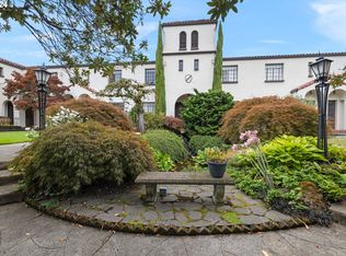 2325 NE Flanders St APT 7, Portland, OR 97232