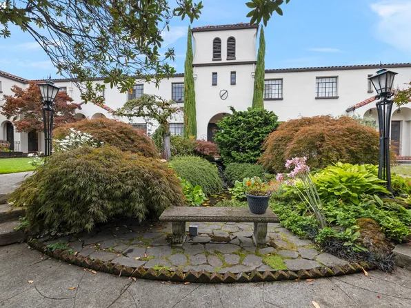 2325 NE Flanders St APT 7, Portland, OR 97232