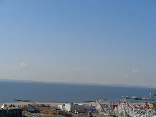 Sold by Thomas Lipovetsky, LREB | media 9