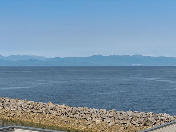 2nd image of 3555 Outrigger Rd #403