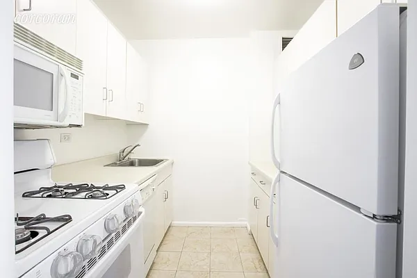 Rented by Corcoran | media 22