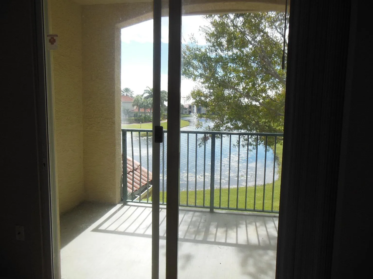 1 bed, 1.0 bath, 787 sqft, $1,900 — Photo 2