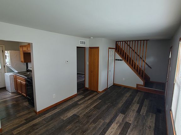 2nd image of 23345 Hazelwood Ave