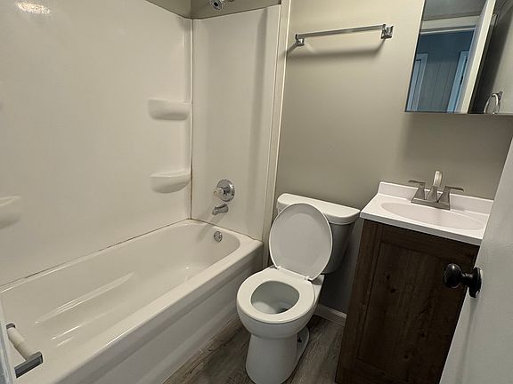4th image of 928 S Stewart St APT 1