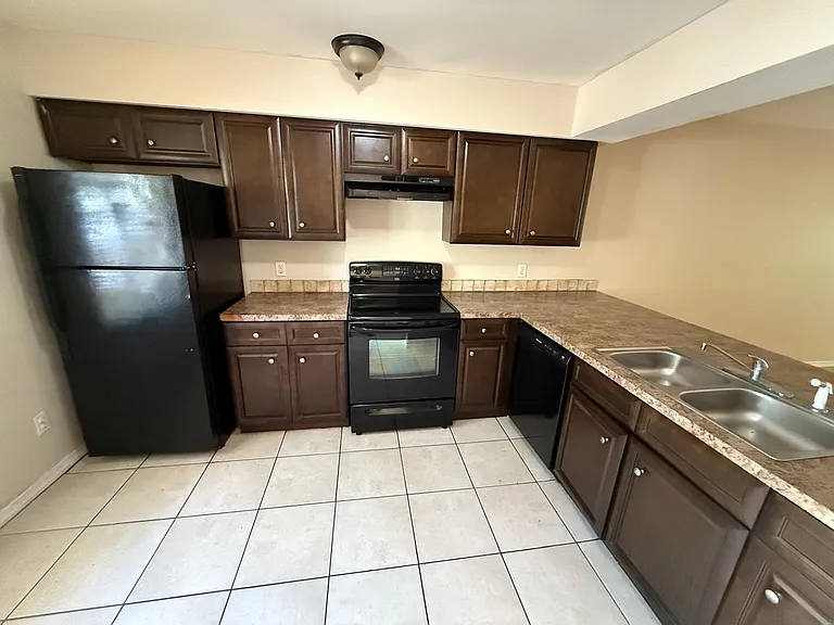417 Century Blvd — Photo 4