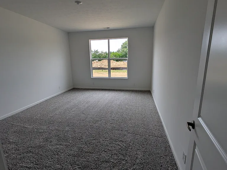 6310 Lobelia Ct — Photo 8