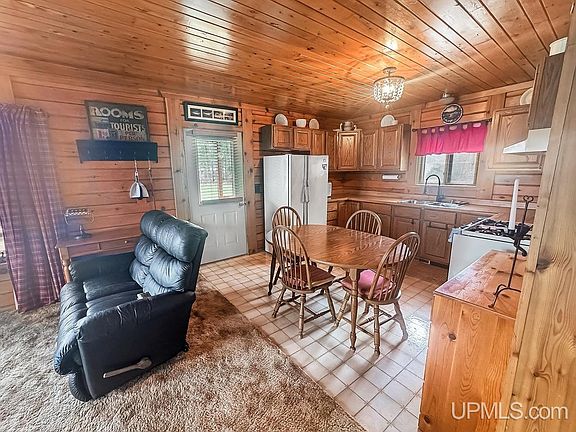 4th image of 149 Jarvi Rd