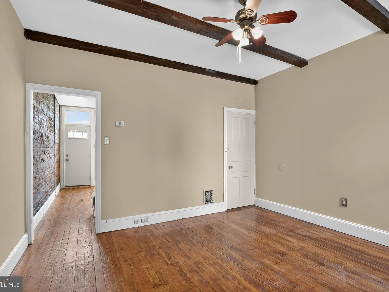 2 bed, 1004 sqft, $1,825 — Photo 3