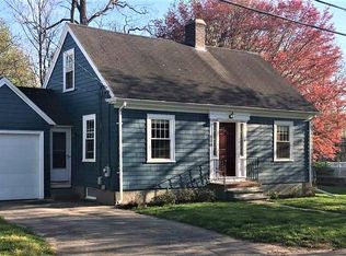 120 Peck Ave, Bristol, RI 02809