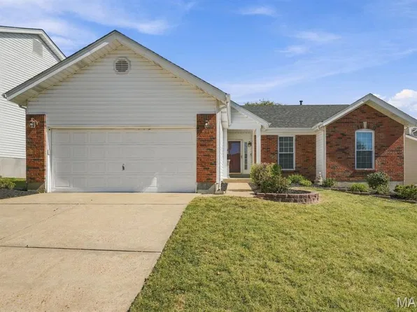 2116 Riding Spur Dr, Saint Louis, MO 63146