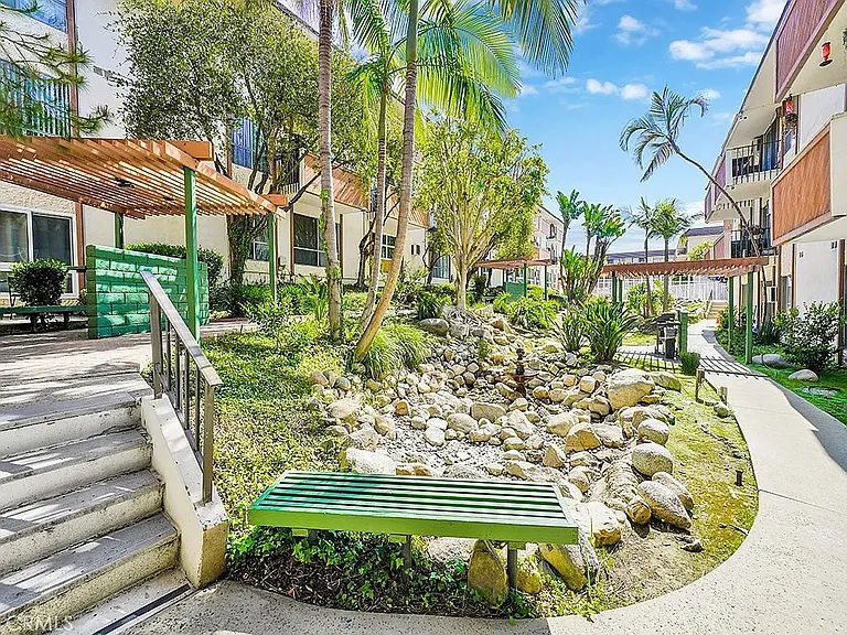 5585 E Pacific Coast Hwy #365 — Photo 8