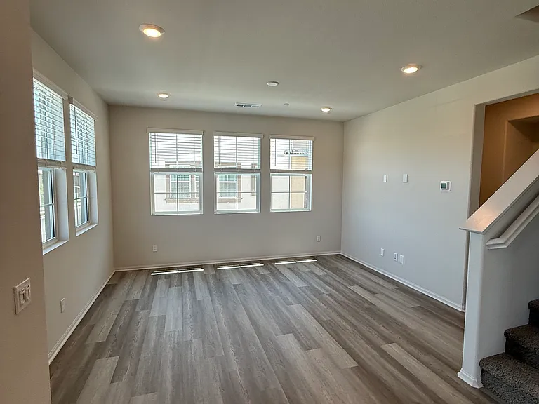 40475 Melrose Dr — Photo 3