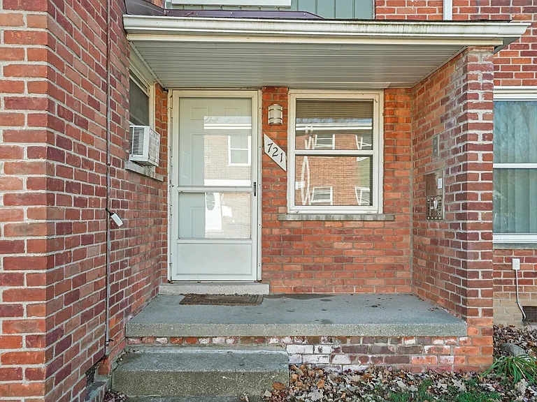 721 N Stephenson Hwy #105 — Photo 11