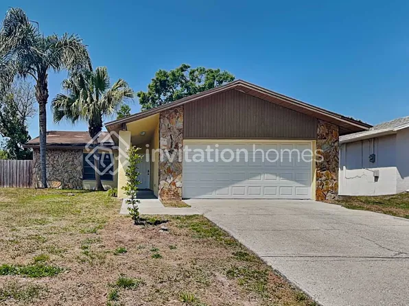 1030 Oakwood Dr, Dunedin, FL 34698