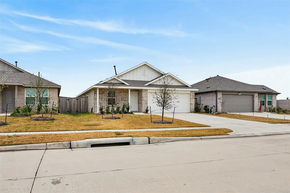 Building Photo - 6523 Water Oak Green Ln