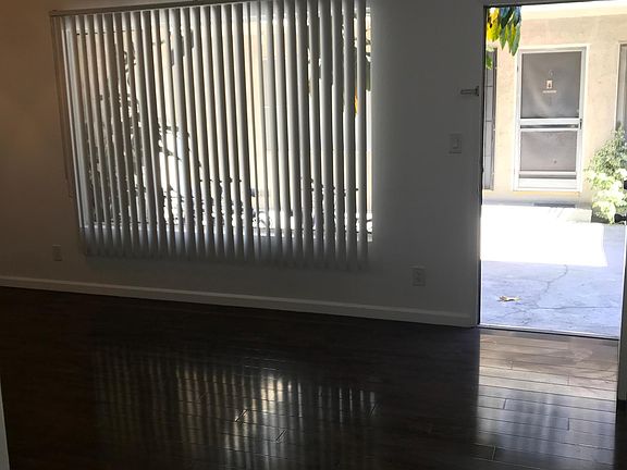 3rd image of 1310 Venice Blvd APT 2