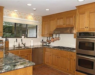 Gourmet Kitchen with Breakfast Room