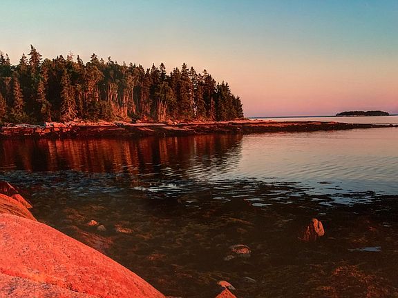 No light pollution at night .... you can easily see the Milky Way.