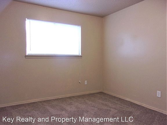 5th image of 7305 Melrose Ln #8270074