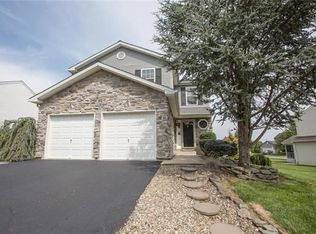 2460 Chestnut Ln, Easton, PA 18040