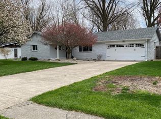 125 Belden Dr, Carmel, IN 46032